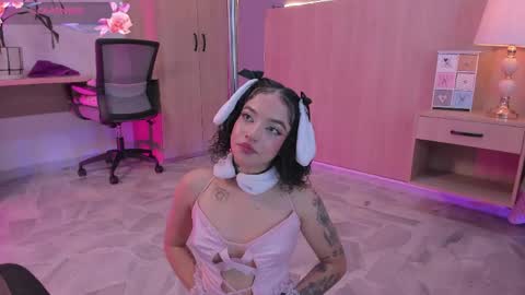 AbbyTorres  online show from April 18, 2:59 am