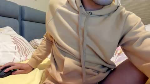 Independence model AbelAsburgo online show from September 13, 1:38 am