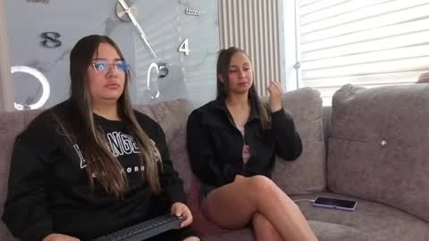 abella_as_ online show from April 2, 1:20 pm