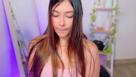 Snapshot of abella_ruiz chatting on May 7, 10:04 pm Abella Ruiz online show from May 7, 10:04 pm