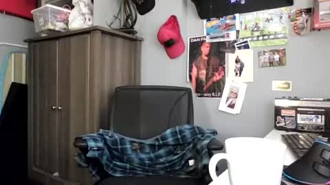 AJ online show from June 18, 2:21 pm