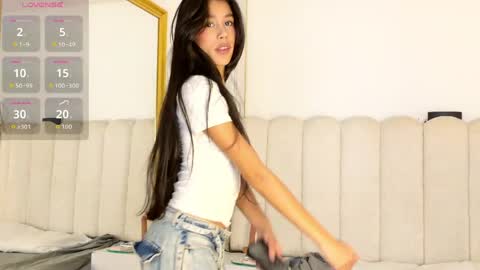 abi_doll online show from April 9, 1:05 pm