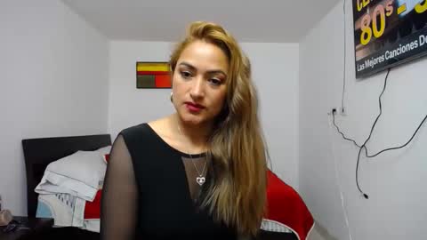 Snapshot of abie_spicy_ chatting on November 19, 12:49 pm ximena online show from November 19, 12:49 pm