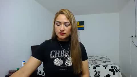 Snapshot of abie_spicy_ chatting on November 27, 11:45 am ximena online show from November 27, 11:45 am