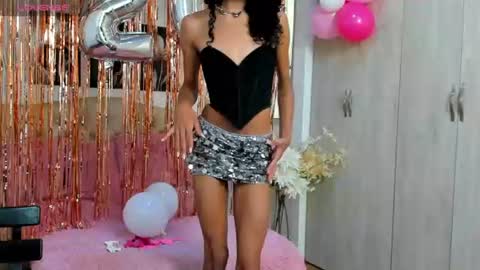 Snapshot of abigail_f00x chatting on July 7, 1:37 pm Abigail online show from July 7, 1:37 pm