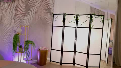 abigailforl online show from April 5, 5:04 am