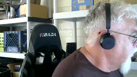 Snapshot of abigspermdonor chatting on October 20, 2:39 pm abigspermdonor online show from October 20, 2:39 pm