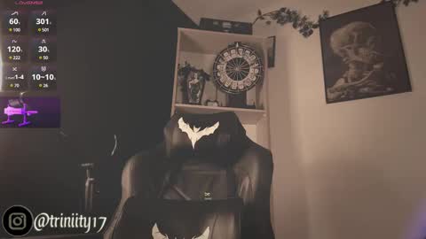 Snapshot of abril__colen chatting on December 14, 1:06 am April online show from December 14, 1:06 am