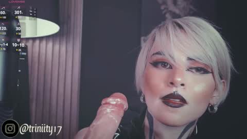 Snapshot of abril__colen chatting on December 26, 7:38 pm April online show from December 26, 7:38 pm