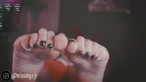 Snapshot of abril__colen chatting on February 21, 6:15 pm April online show from February 21, 6:15 pm