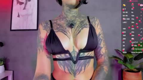 Abril Facchini online show from June 13, 6:50 pm