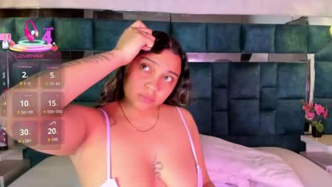 abril_gomez_11 online show from March 22, 7:39 pm