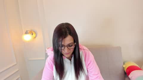 Snapshot of abril_jones10 chatting on February 7, 4:27 am Abril jones online show from February 7, 4:27 am