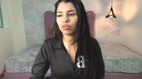 ABRIL MATTHEWS online show from December 21, 4:57 pm