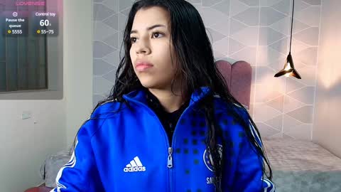 ABRIL MATTHEWS online show from January 3, 11:57 am