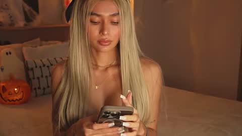 My name is Alexa. Please say hello I like to chat with you. If you have requests please use tip online show from October 13, 12:43 am