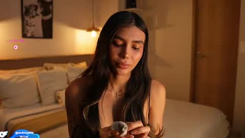Snapshot of abril_w18 chatting on July 6, 9:17 pm My name is Alexa. Please say hello I like to chat with you. If you have requests please use tip online show from July 6, 9:17 pm