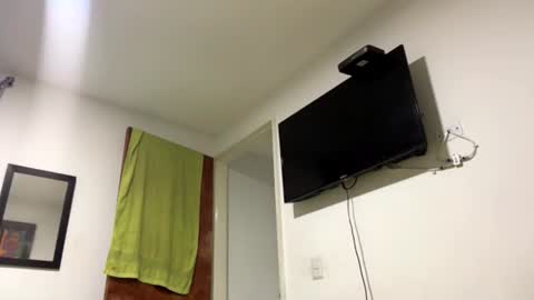 Snapshot of abrilsantosxo chatting on June 11, 12:36 pm abrilsantosxo online show from June 11, 12:36 pm