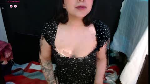 Absenta vert online show from April 8, 11:27 pm