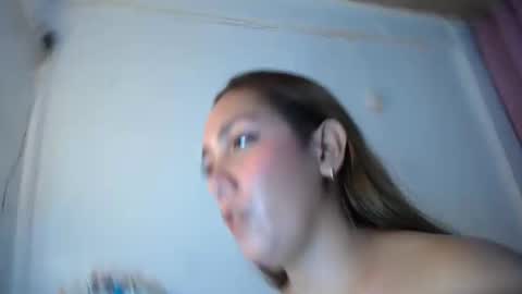 Snapshot of absolutely_gurjuice69 chatting on December 22, 8:14 pm Hope online show from December 22, 8:14 pm