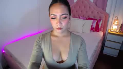 Snapshot of absolutely_gurjuice69 chatting on February 25, 8:41 pm Hope online show from February 25, 8:41 pm