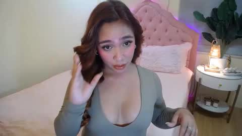 Snapshot of absolutely_gurjuice69 chatting on September 24, 10:02 pm Hope online show from September 24, 10:02 pm