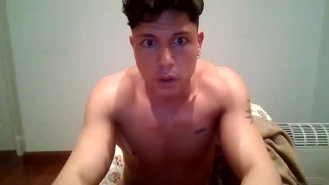 Snapshot of absolutwinner chatting on February 16, 12:51 am absolutwinner online show from February 16, 12:51 am