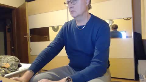 Snapshot of ach471 chatting on December 12, 7:15 pm ach471 online show from December 12, 7:15 pm