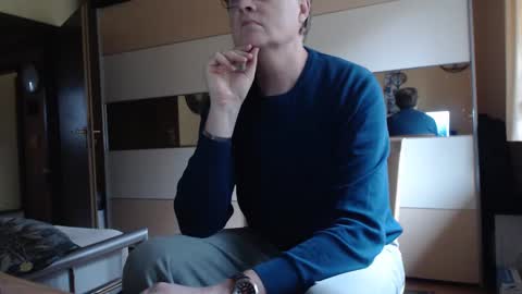 Snapshot of ach471 chatting on December 15, 12:06 pm ach471 online show from December 15, 12:06 pm