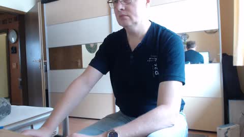 Snapshot of ach471 chatting on January 4, 10:16 am ach471 online show from January 4, 10:16 am