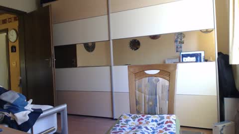 Snapshot of ach471 chatting on January 8, 9:00 am ach471 online show from January 8, 9:00 am