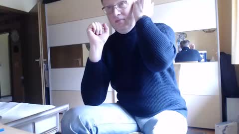 Snapshot of ach471 chatting on January 11, 11:45 am ach471 online show from January 11, 11:45 am