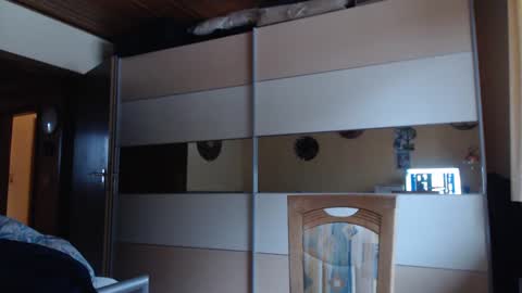 Snapshot of ach471 chatting on February 15, 7:38 am ach471 online show from February 15, 7:38 am