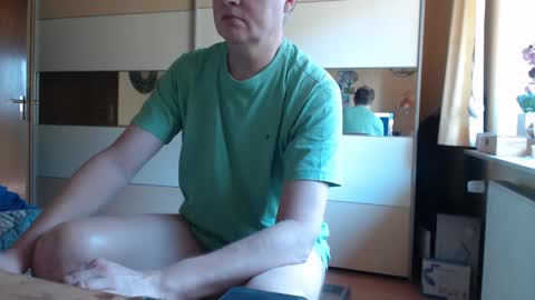 Snapshot of ach471 chatting on March 9, 7:23 am ach471 online show from March 9, 7:23 am