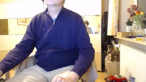 Snapshot of ach471 chatting on October 18, 7:14 pm ach471 online show from October 18, 7:14 pm