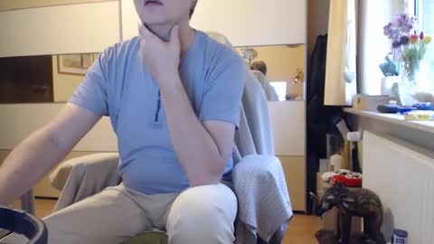 Snapshot of ach471 chatting on October 22, 7:08 am ach471 online show from October 22, 7:08 am