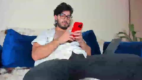 Snapshot of ackerman_eren_ chatting on December 27, 7:03 pm R. online show from December 27, 7:03 pm