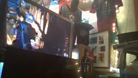 Snapshot of act_right_dub420 chatting on February 23, 5:18 pm act_right_dub420 online show from February 23, 5:18 pm