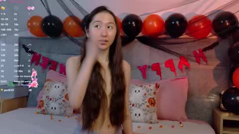 Snapshot of ada_di chatting on October 30, 6:26 am Akia online show from October 30, 6:26 am