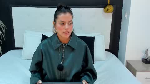Snapshot of ada_monroe10 chatting on July 23, 3:21 pm online show from July 23, 3:21 pm
