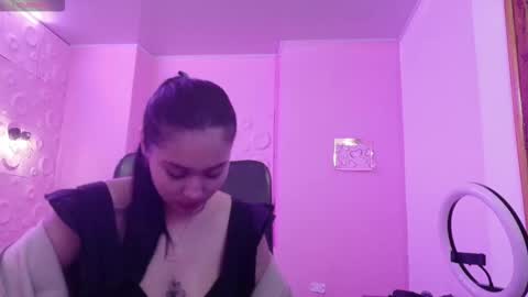 Snapshot of adaira31 chatting on November 8, 4:12 am Adaira online show from November 8, 4:12 am