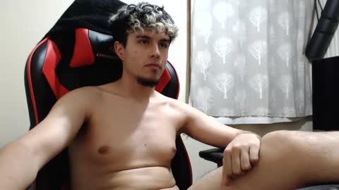 Snapshot of adalgont chatting on February 6, 1:49 am Adalgont online show from February 6, 1:49 am