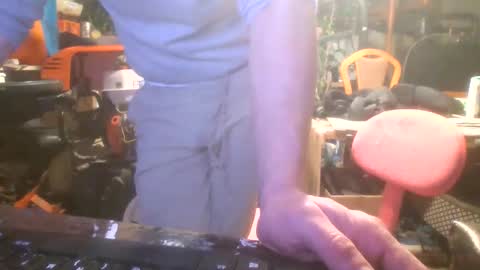 Snapshot of adam000985057 chatting on December 5, 2:09 am adam000985057 online show from December 5, 2:09 am