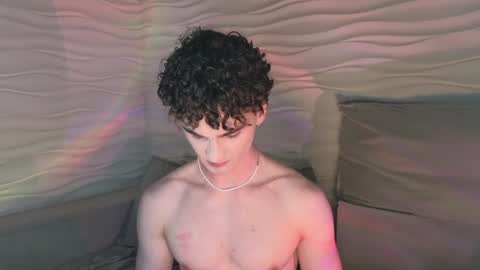 Snapshot of adam_21cm chatting on December 14, 10:28 pm Adam online show from December 14, 10:28 pm