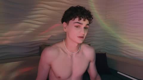 Snapshot of adam_21cm chatting on December 22, 4:59 pm Adam online show from December 22, 4:59 pm