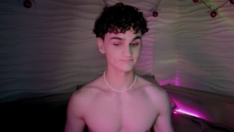 Snapshot of adam_21cm chatting on January 11, 4:46 pm Adam online show from January 11, 4:46 pm