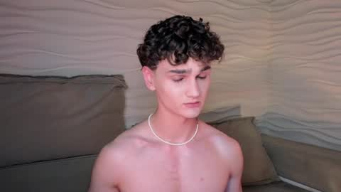 Snapshot of adam_21cm chatting on January 26, 7:41 pm Adam online show from January 26, 7:41 pm