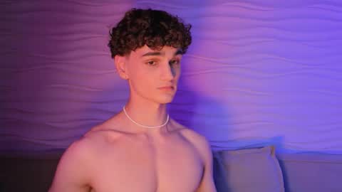 Snapshot of adam_21cm chatting on October 4, 4:05 pm Adam online show from October 4, 4:05 pm