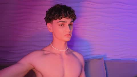 Snapshot of adam_21cm chatting on October 7, 6:27 pm Adam online show from October 7, 6:27 pm