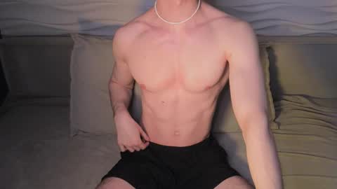 Snapshot of adam_21cm chatting on October 22, 4:18 pm Adam online show from October 22, 4:18 pm